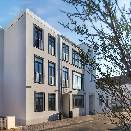 Koenig 4 アパート *